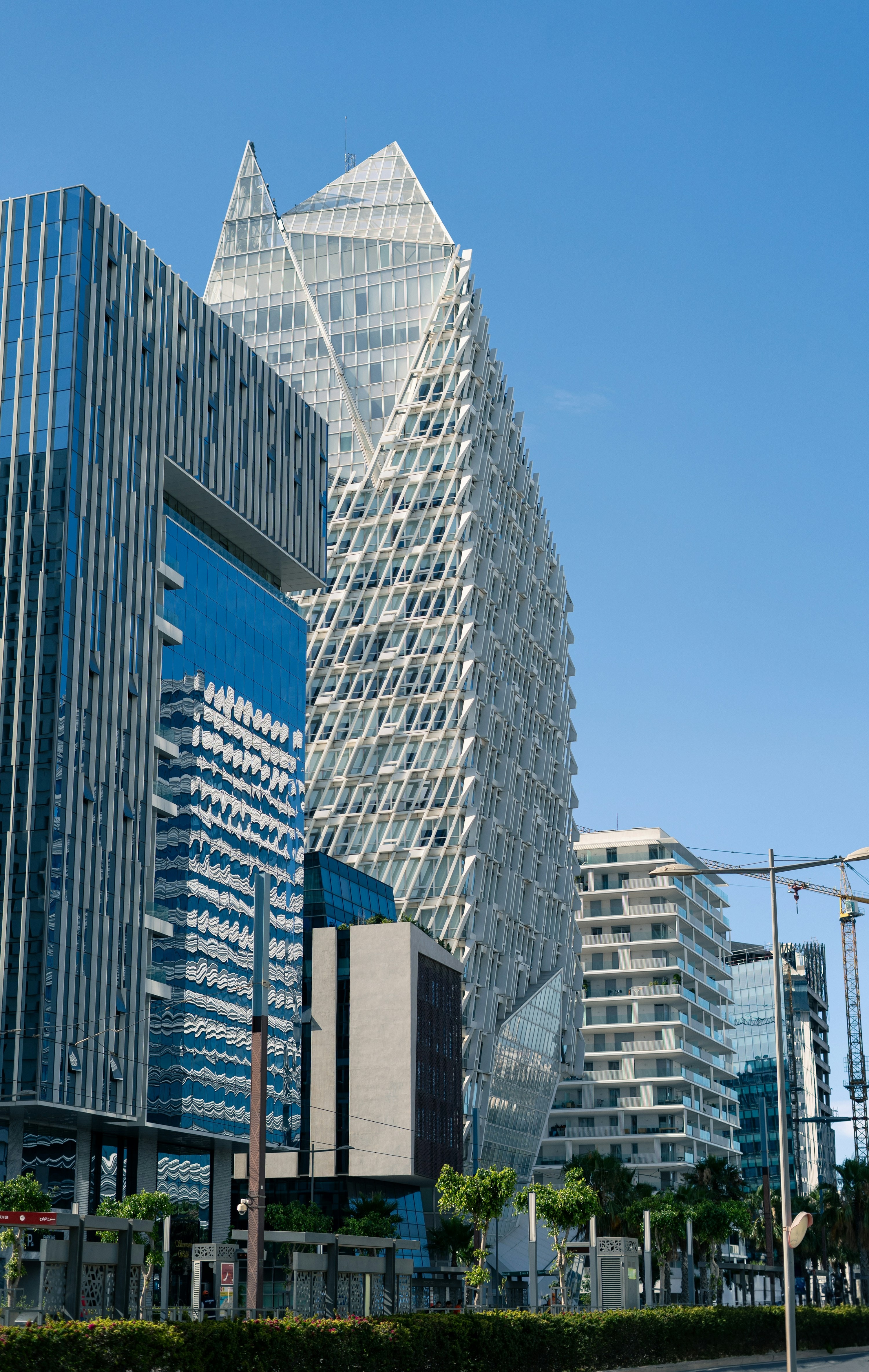 La tour CFC et les immeubles de bureaux du quartier